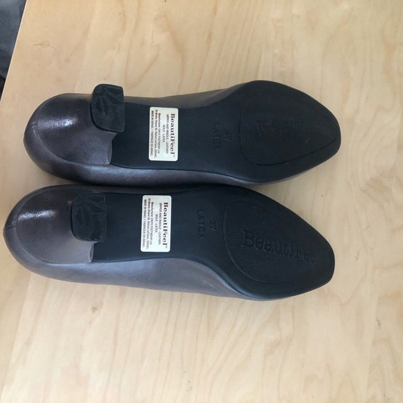 BEAUTIFEEL Leather Pumps - NEW - Picture 8 of 11